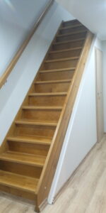 schody drewniane na wymiar z zabudową